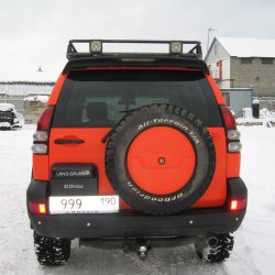 Toyota Land Cruiser 120 orange-black